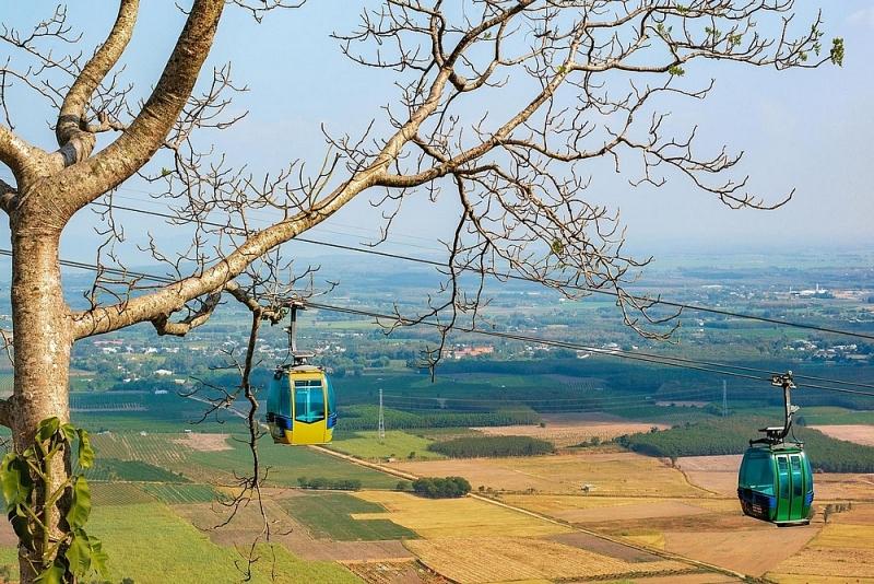 he thong cap treo moi tai khu du lich quoc gia nui ba den chinh thuc di vao hoat dong