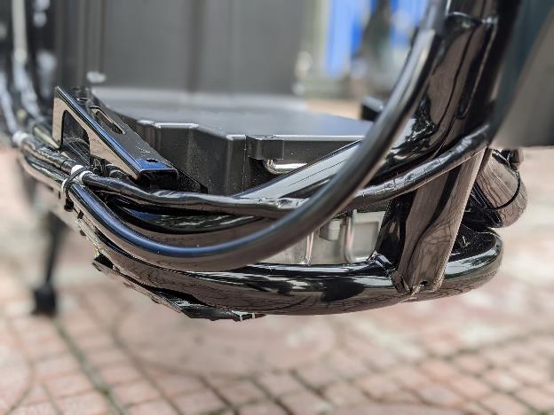 Description: \\10.111.50.70\Files\BanTT\BTT\1. Chung\II. Thu muc cong viec ca nhan\32. HONG HANH\1. Campaign\Vinfast\21. Mổ xẻ linh kiện Klara S\Bài bóc vỏ Klara S-20220628T053642Z-001\Bài bóc vỏ Klara S\Ảnh 9 - Khung xe.jpg