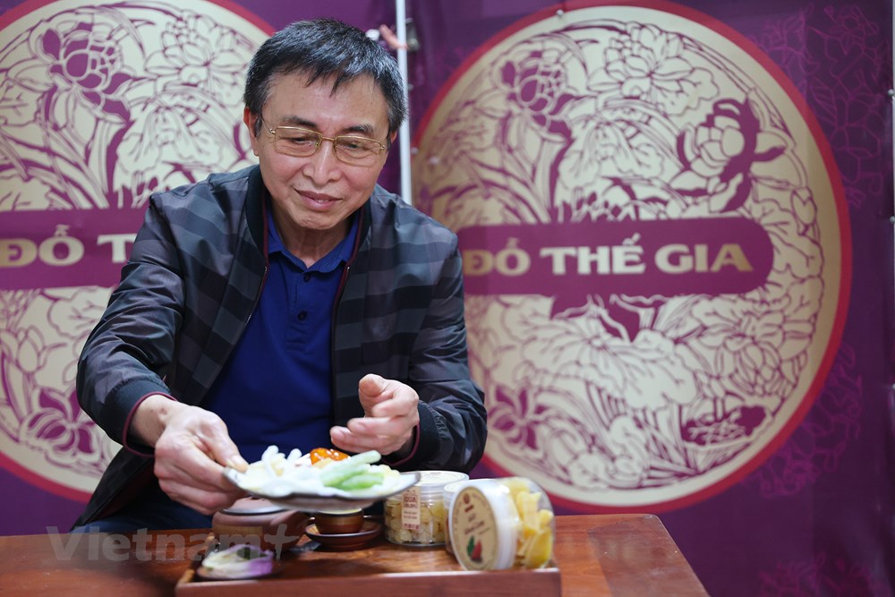 Gia toc hon 1 the ky giu gin va nang tam mut Tet co truyen hinh anh 1