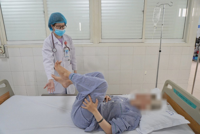 Hút bóng cười trong 6 tháng, thanh niên 20 tuổi nhập viện - Ảnh 1.