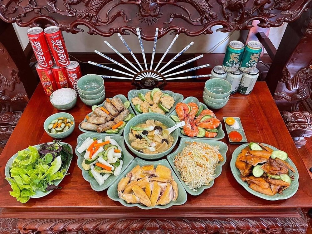 Ha Noi: Dich vu dat co online nhon nhip truoc ngay ram thang Gieng hinh anh 2