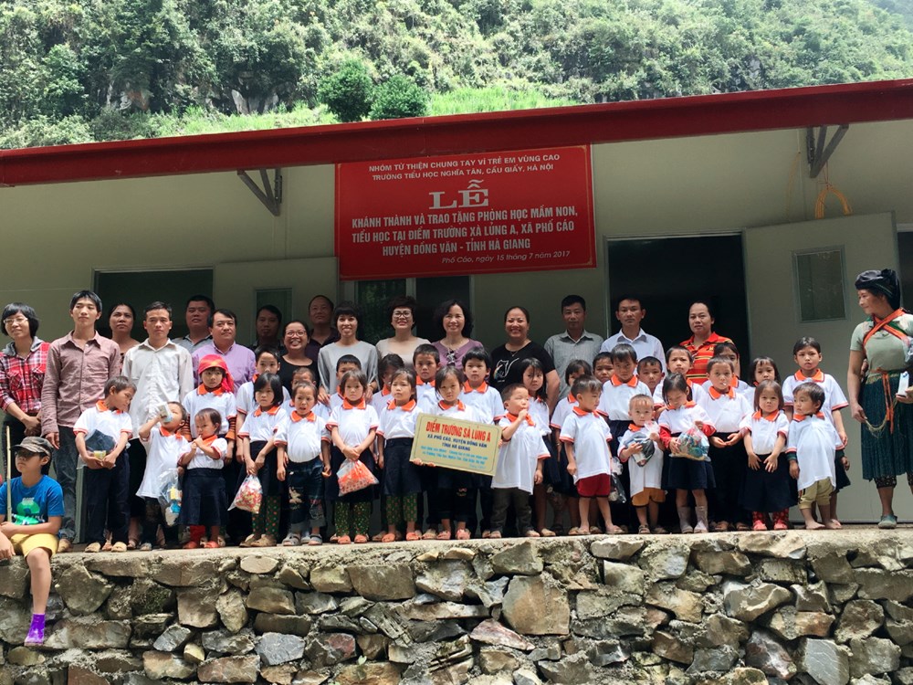 Co giao 20 nam “gieo con chu” tren cao nguyen da Dong Van hinh anh 5