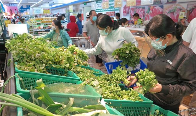 Thanh pho Ho Chi Minh mo cua gan het cac kenh ban le hinh anh 2