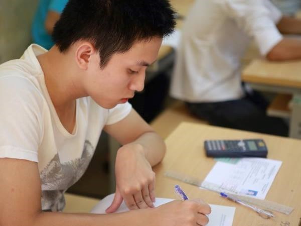 Nhung diem thi sinh can luu y truoc khi vao phong thi tot nghiep THPT hinh anh 1